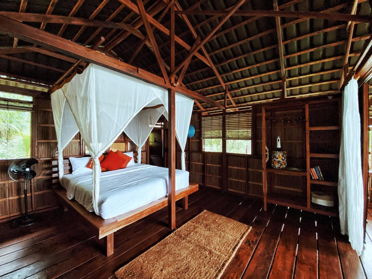 Raja Ampat Eco Lodge Tapokreng Exterior photo